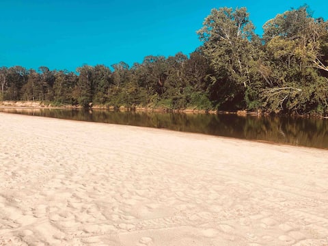 The Leaf River Yacht Club KAYAKS INCLUDED
