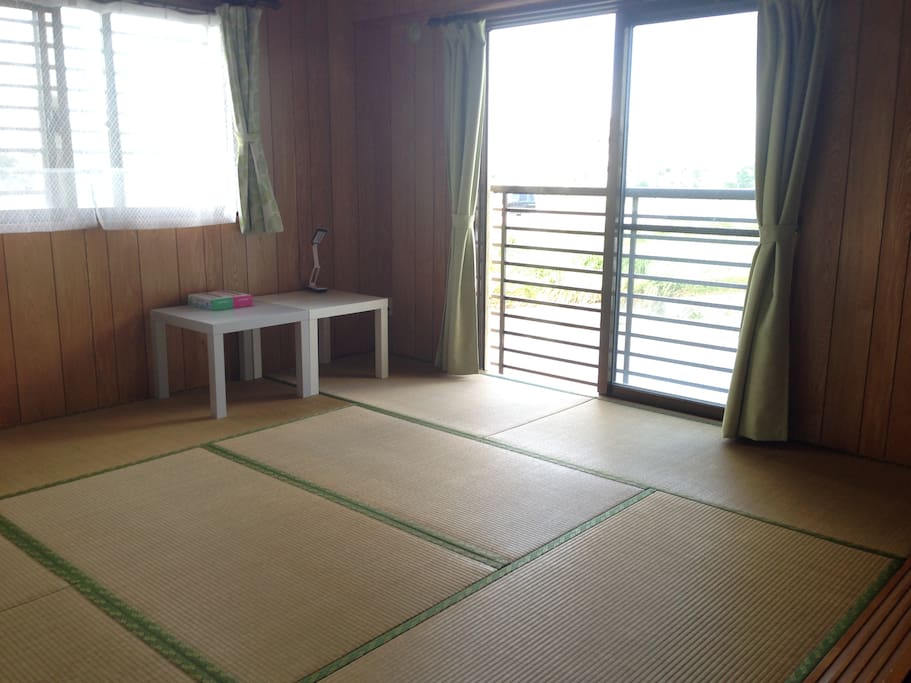 Japanese-style room