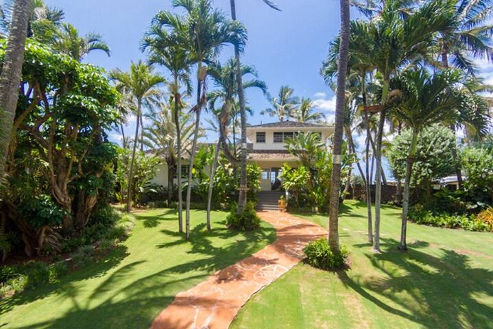 Stunning Private Beachfront Estate! Minimum 30 day gallery image 5