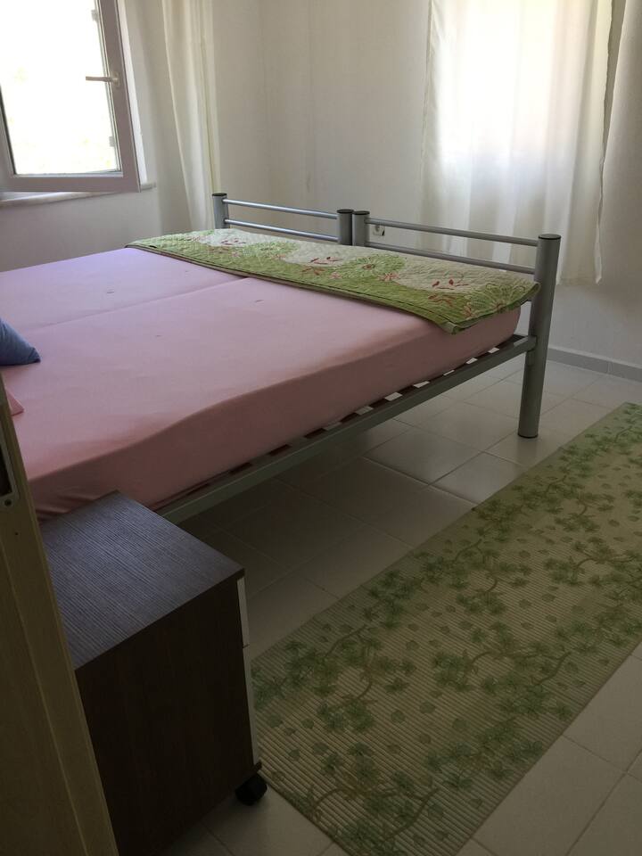 Dhomë gjumi 1