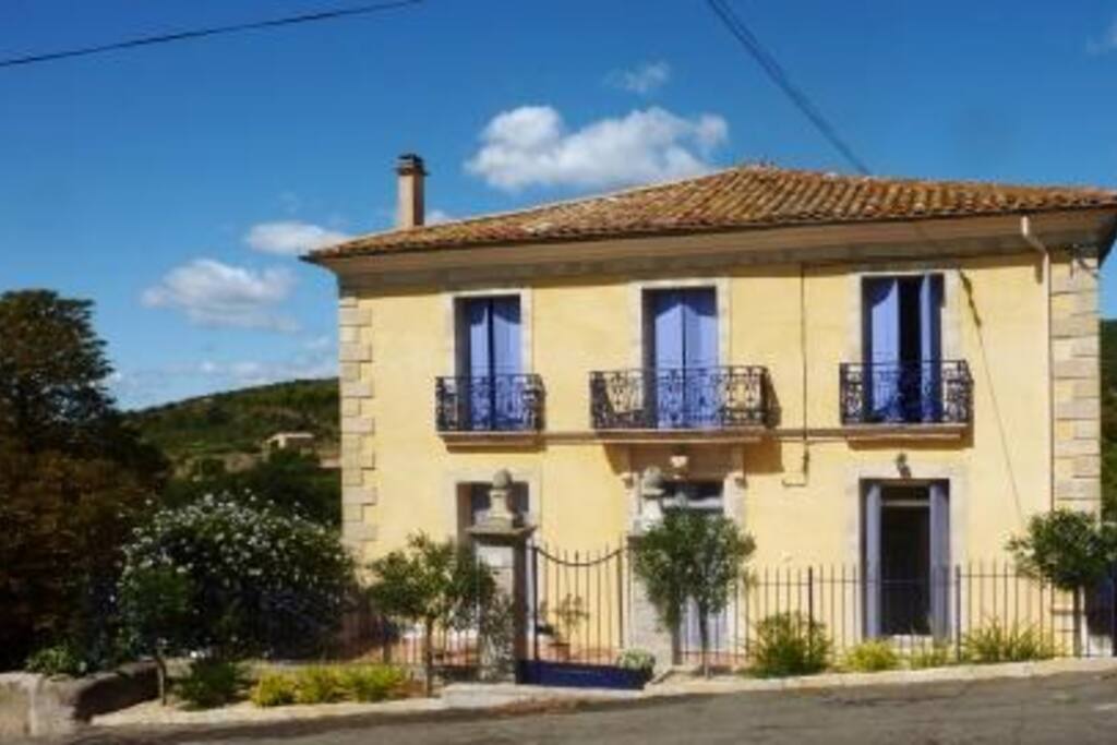 Le Tineiral
Vue rue