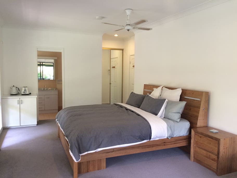 Spacious freshly painted room, ensuite and private balcony.