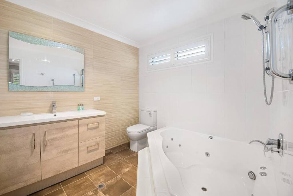 Garden Terrace bathroom with double spa bath