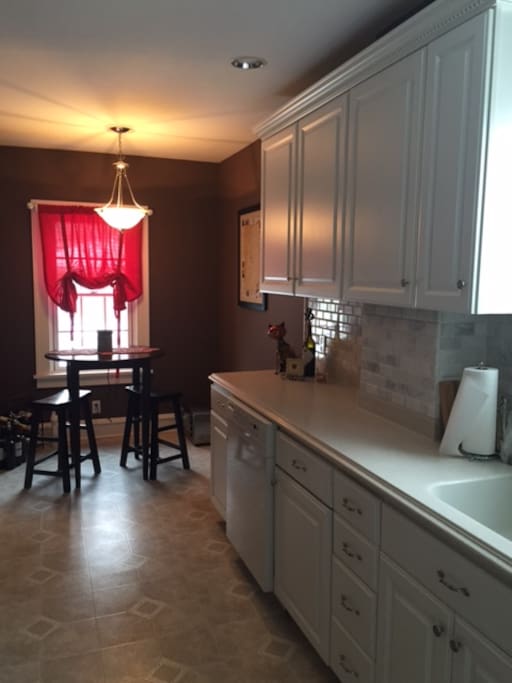 Kitchen seating and counter space