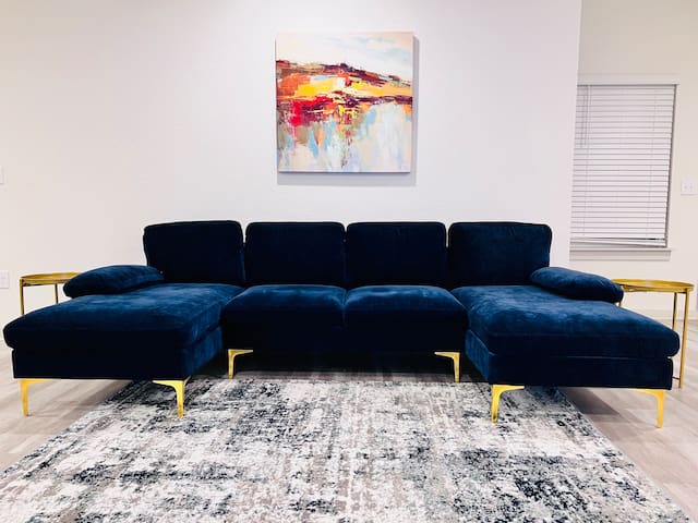 4|2 8 beds Corporate Housing monthly rate