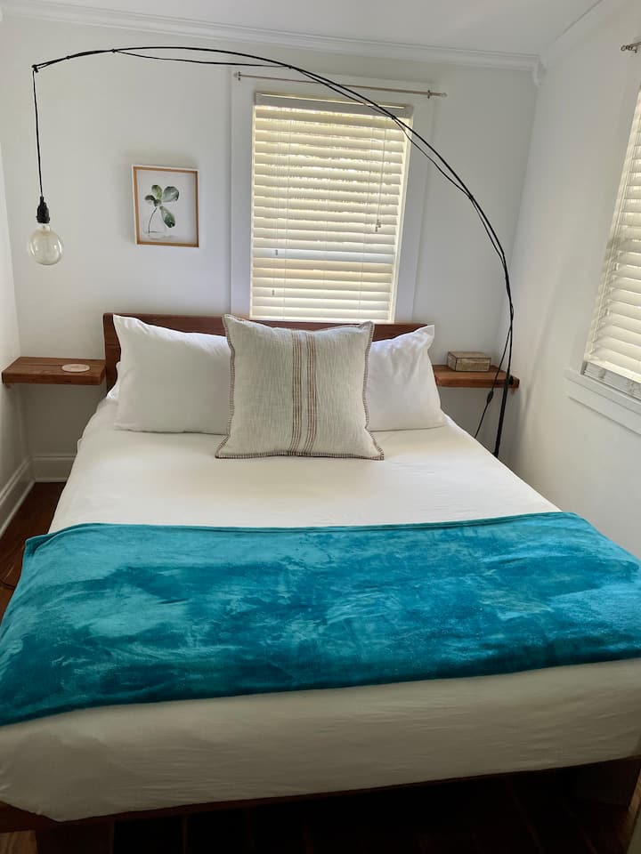 საძინებელი 1