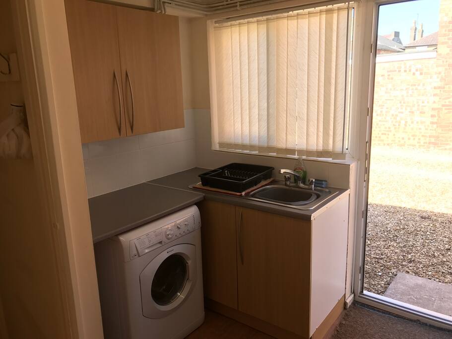 Kitchen further view