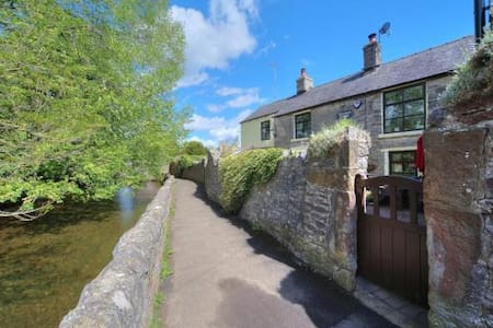 Riverbank Cottage