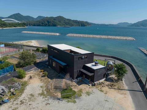 Beachfront villa with sauna on Shimanami Kaido.