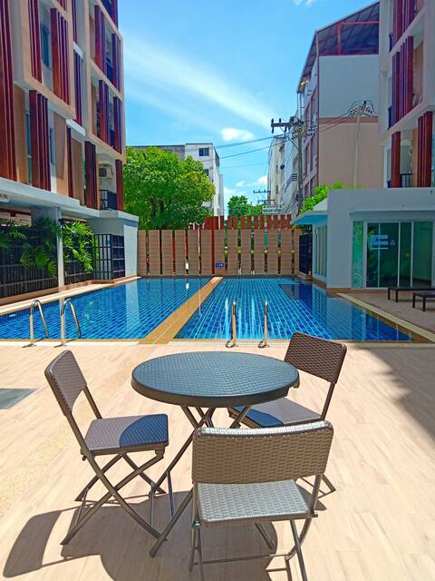 Apt in City A 1 bedroom, pool, 2 Air Con Units