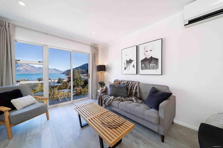 Best View in Queenstown-Town Centre Location!