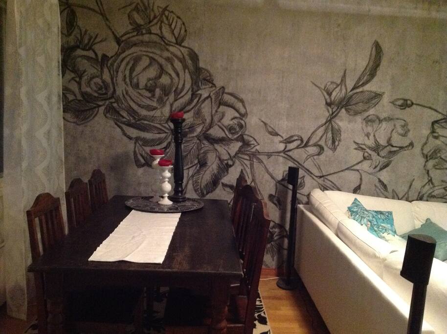 Dining space for 6 people!