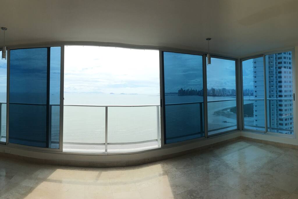 Ocean room, living room