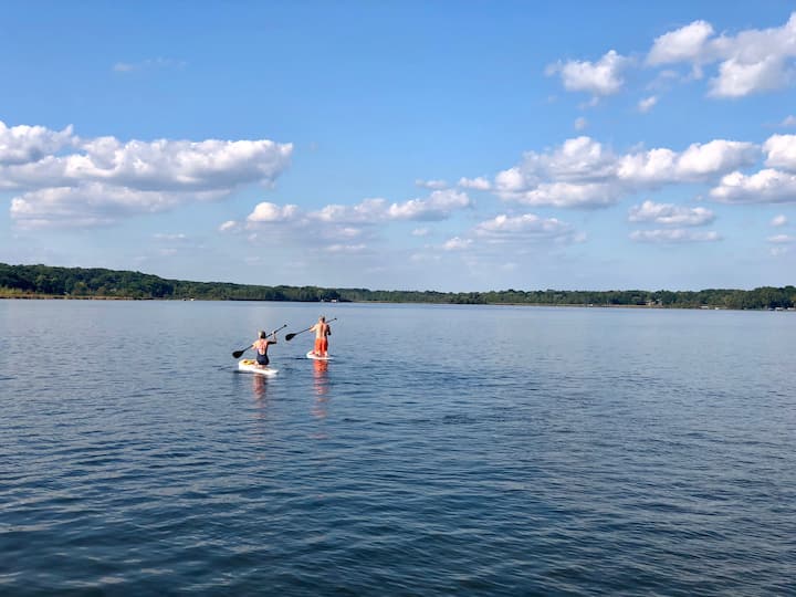 Nagawicka Lake Vacation Rentals & Homes Delafield, WI Airbnb