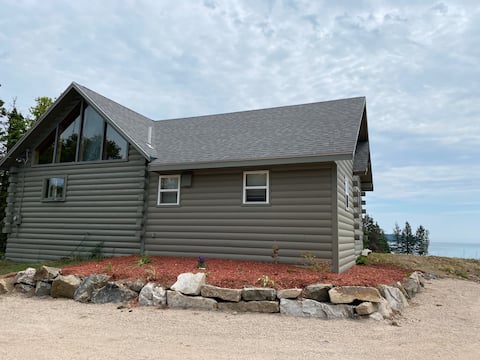 Quaint Downeast Joy Cottage