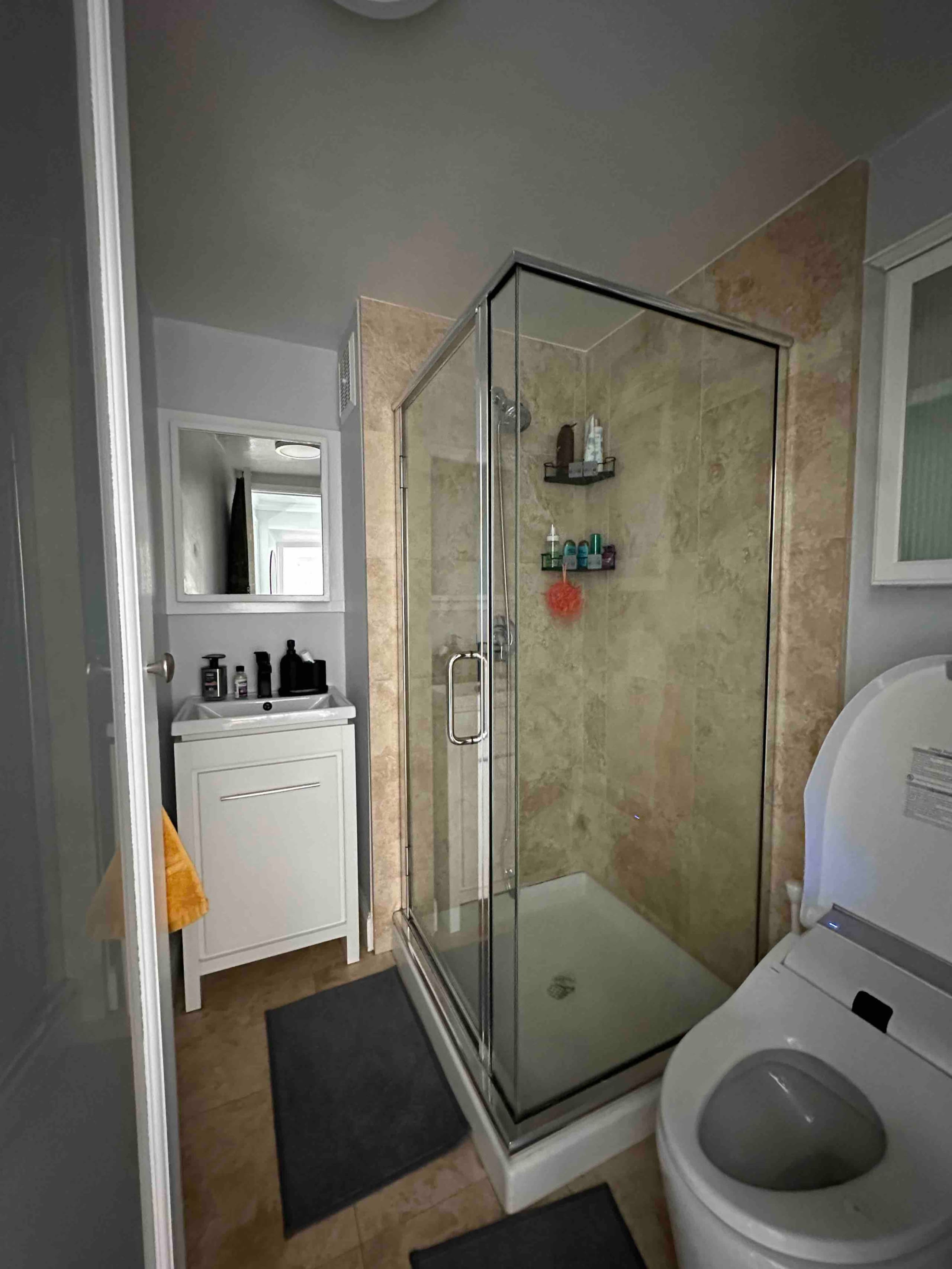 Home in San Francisco · ★4.9 · 2 bedrooms · 2 beds · 1 bath - Image 6