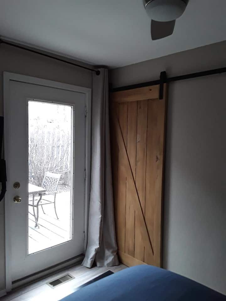 从第三间卧室欣赏甲板美景