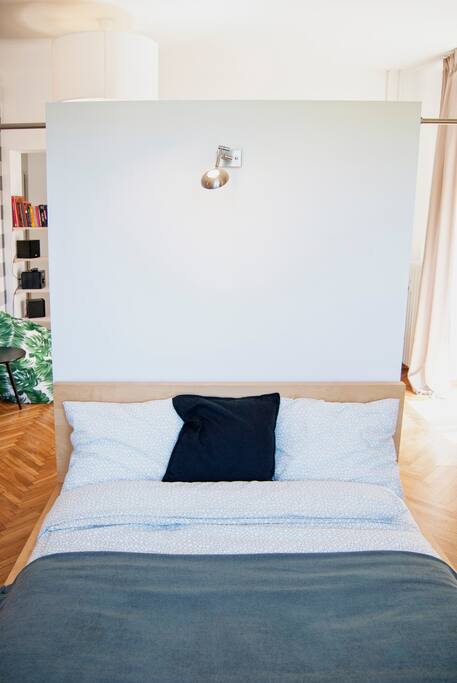 Both sides access to double bed.