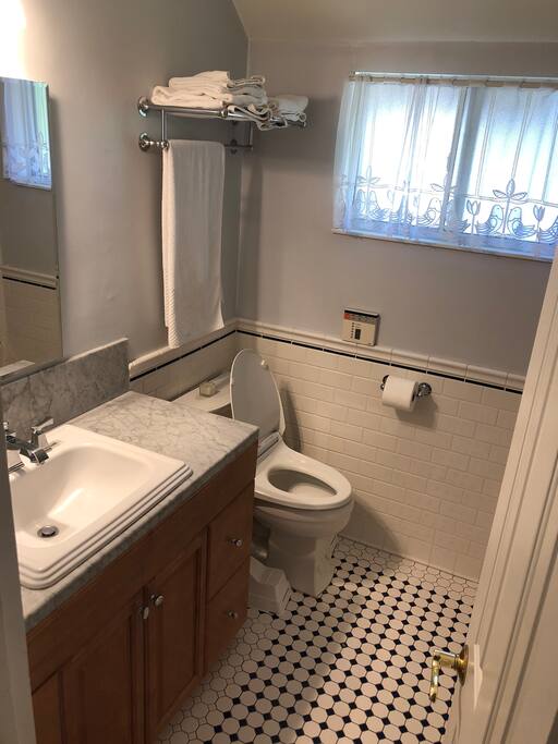 Toto toilet, jacuzzi bath tub, heated floors.