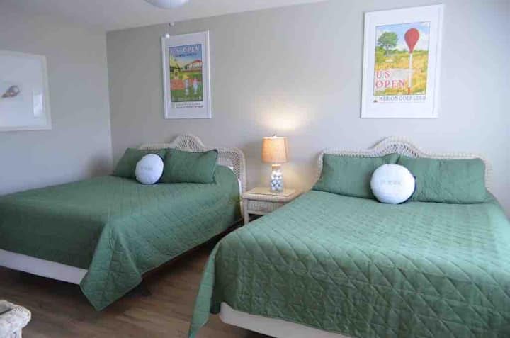 Bedroom 3 Up-2 Queen Beds