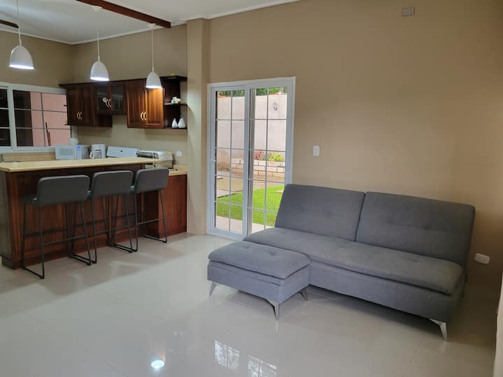 Casa Ideal Para Familia, Amigos Y Trabajo. - Choluteca