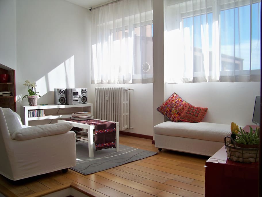 2. Soggiorno - Living room