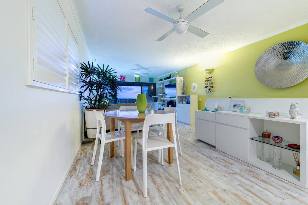 Dinning area off kitchen