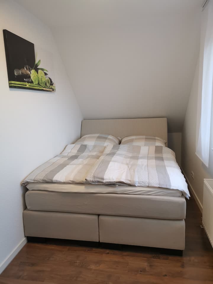 საძინებელი 1