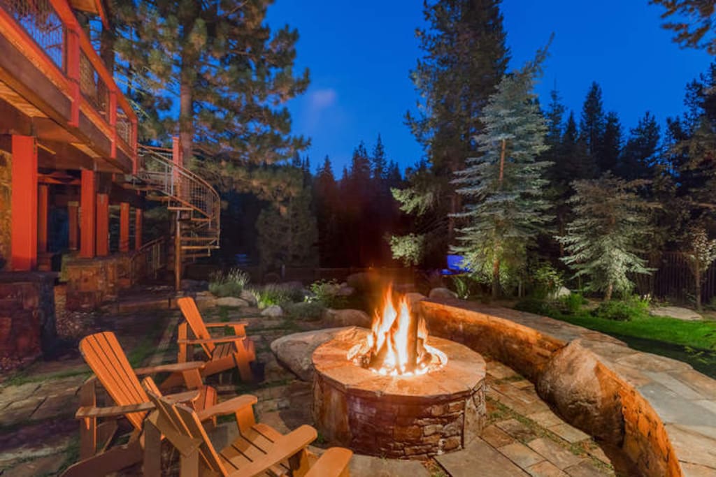 Enjoy the fire pit or your private hot tub on the back patio after a day of skiing.