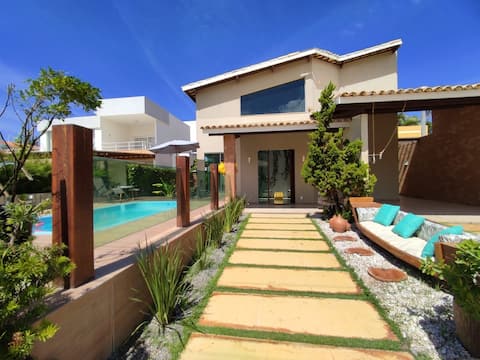 House with 5 en-suites on the beach, seaside condominium!