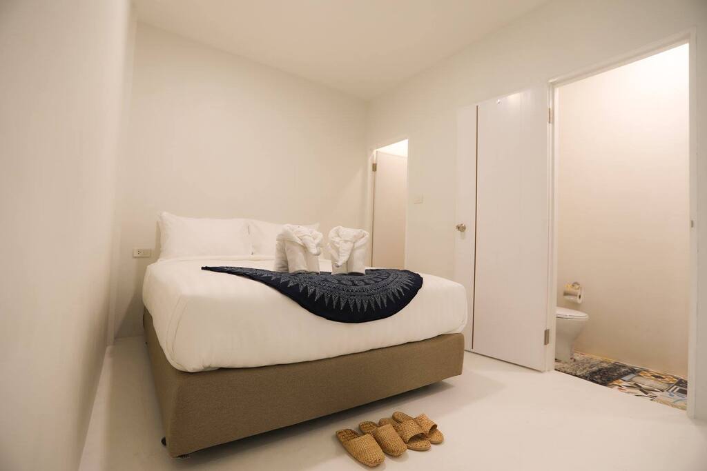 Premium queen size bed with private bath room