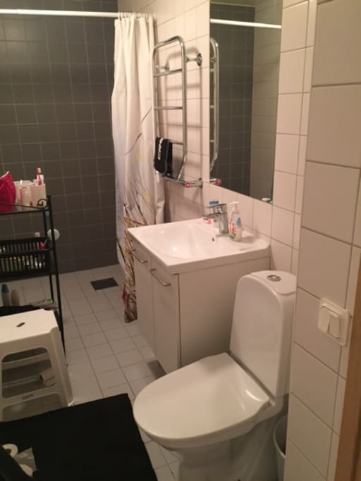 Bathroom (shared)