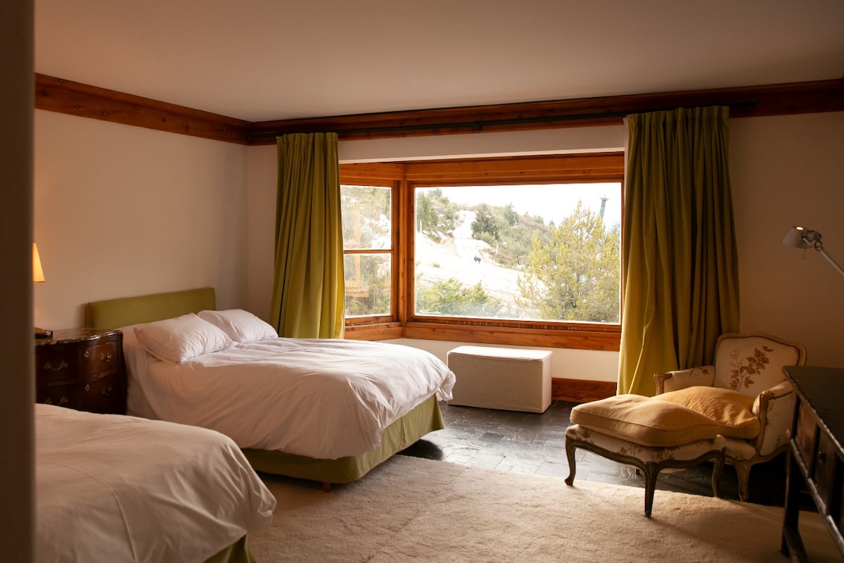 瀑布-套房2中的卧室