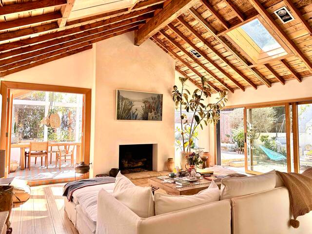 Relax in beautiful & cozy home 3BR w/ Pool