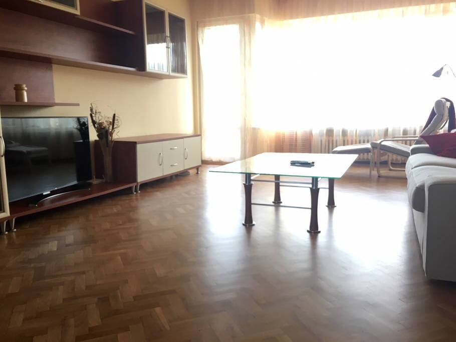 Living room with all major TV channels
