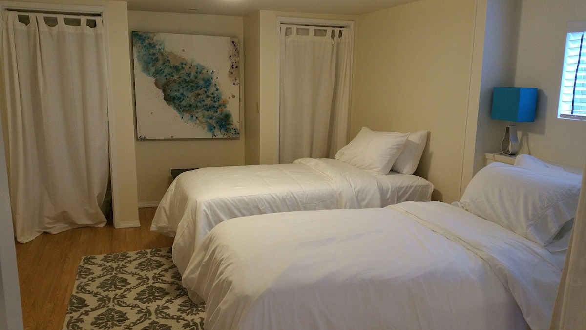 Garden Suite bedroom (beds can be combined to make a King bed)