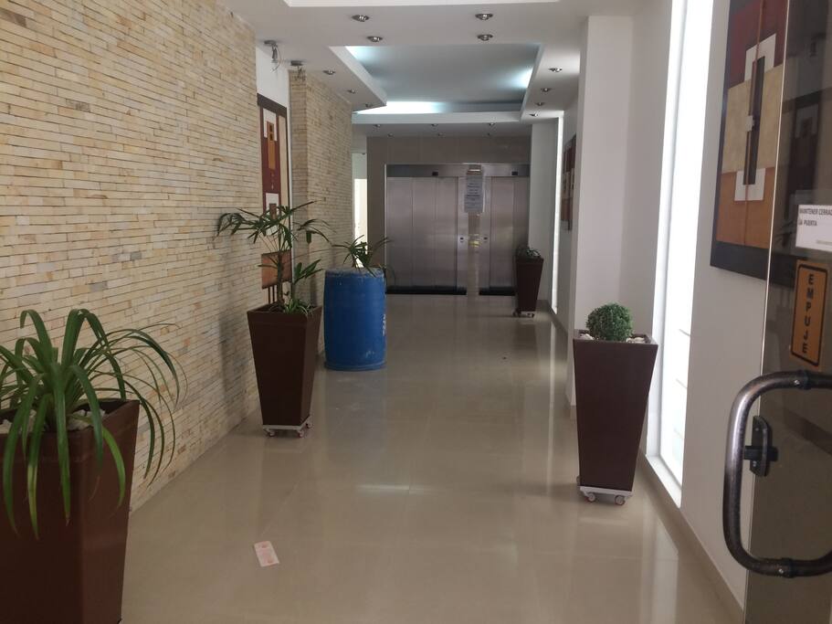 Entrada al condominio