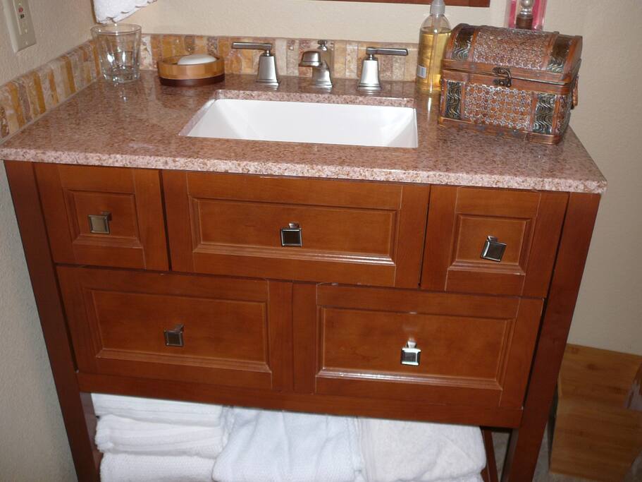 Bathroom sink