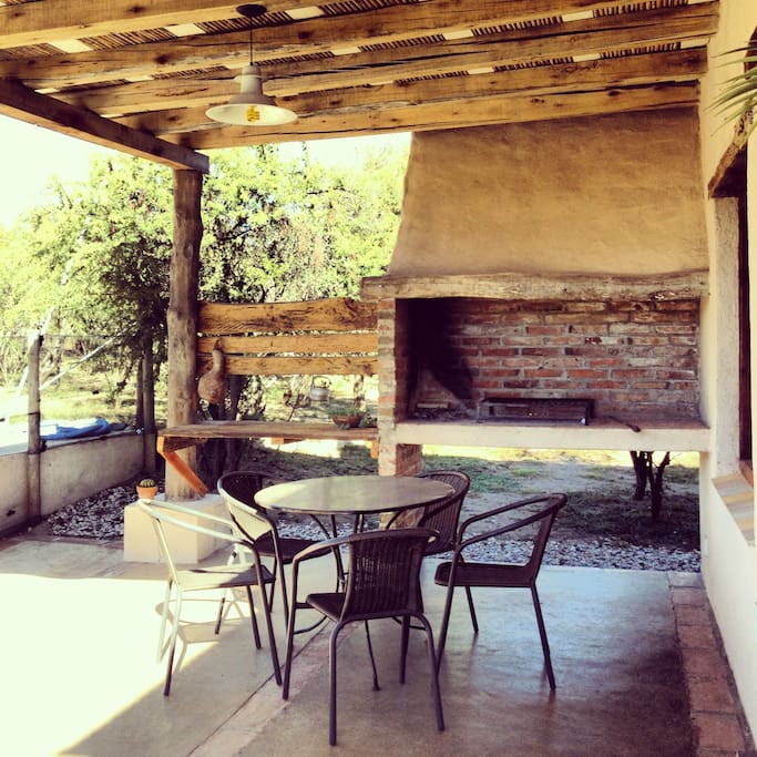 Galeria con Parrilla