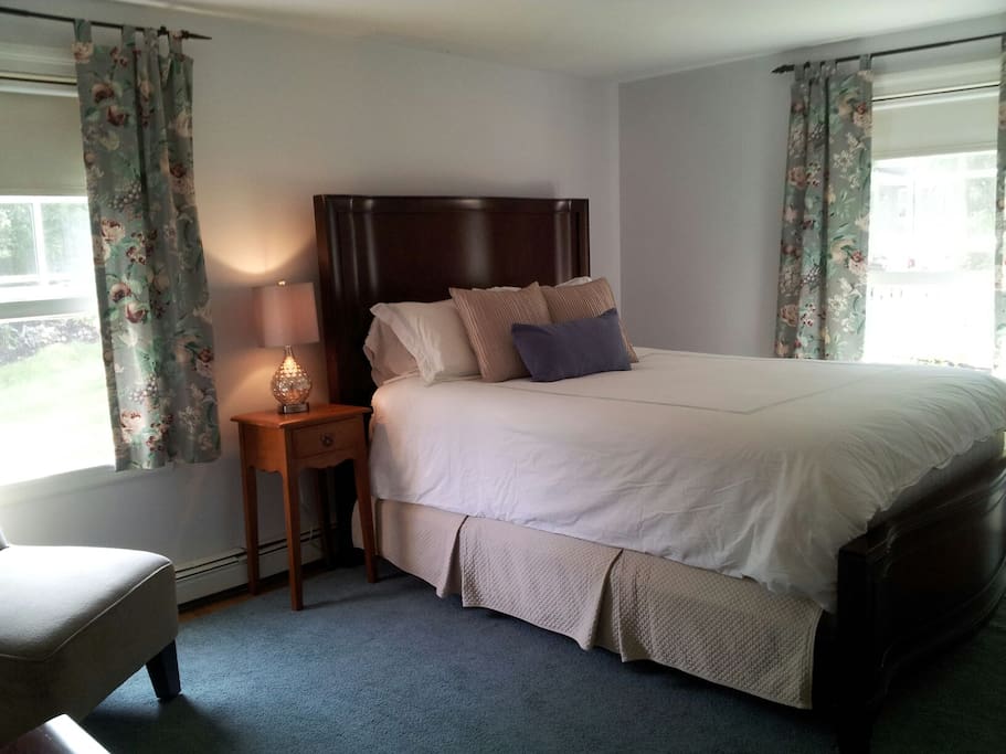 Queen bedroom.