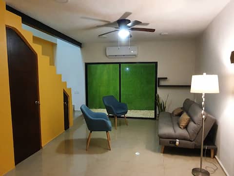 Popular Airbnb listing: Townhouse in the heart of North Merida. in Fraccionamiento San Ramón