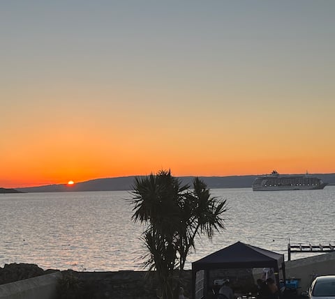 Contemporary Seaside Apartment.