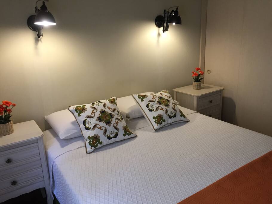 Cama Matrimonial marca Rosen