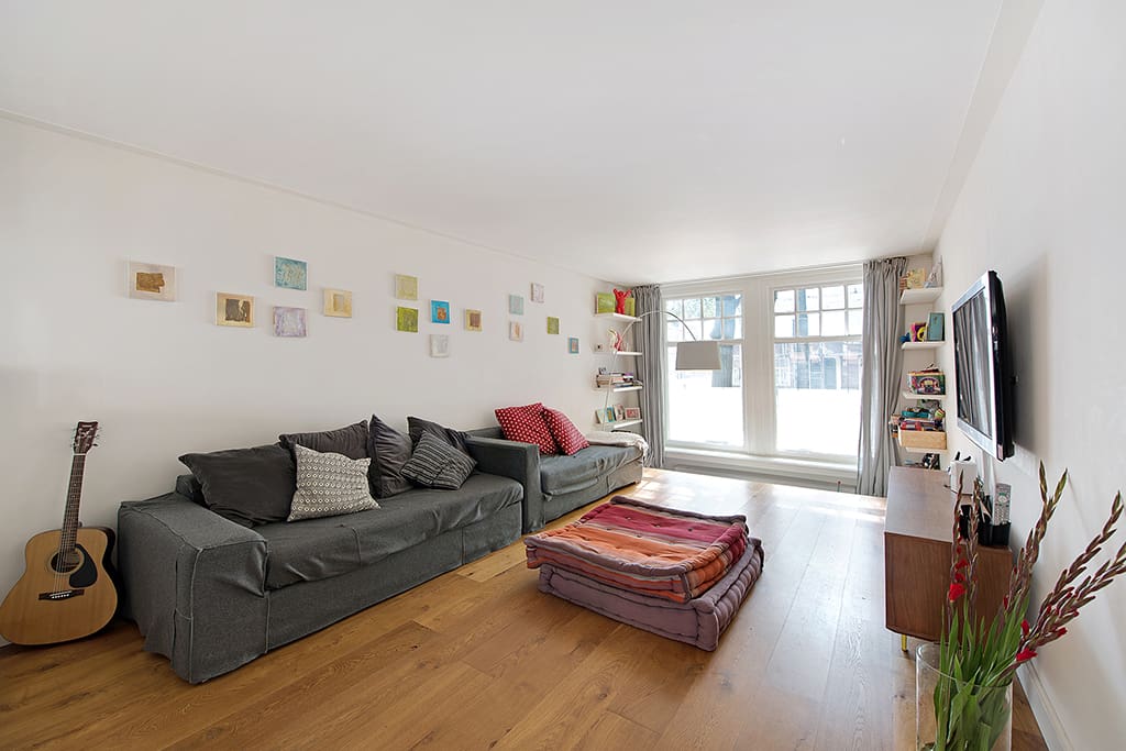 large living area with 50" Sat TV, Xbox, Music system and lots of sitting area to enjoy a relaxing time