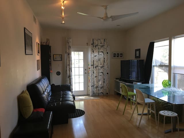 4 bedroom house in trendy SOCO. Great for SXSW!