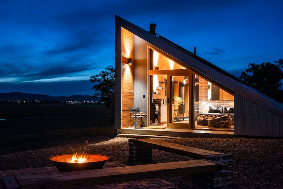 Gawthorne's Hut, an off-grid hut for two, Mudgee, New South Wales, Australia, photo 1 of 10
