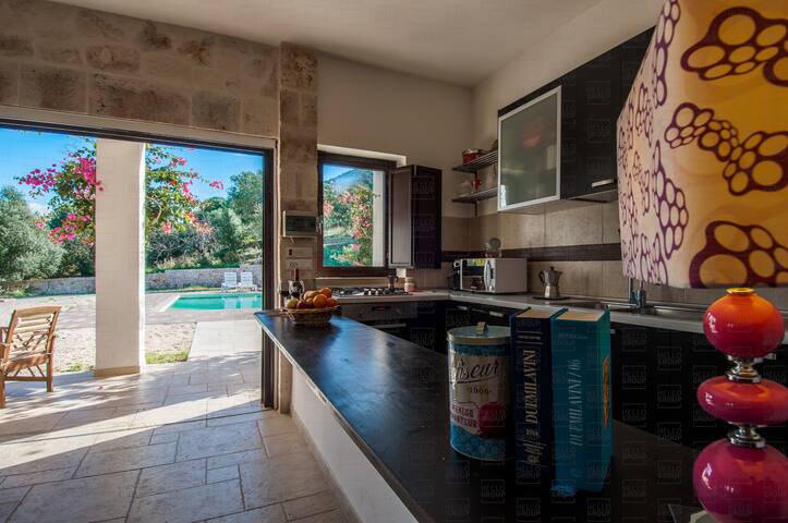 HelloApulia Villa with private Pool, Pet Friendly gallery image 2