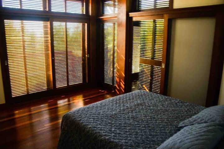 Აპარტამენტი 1 - ტყისა და პლაჟის ხედი