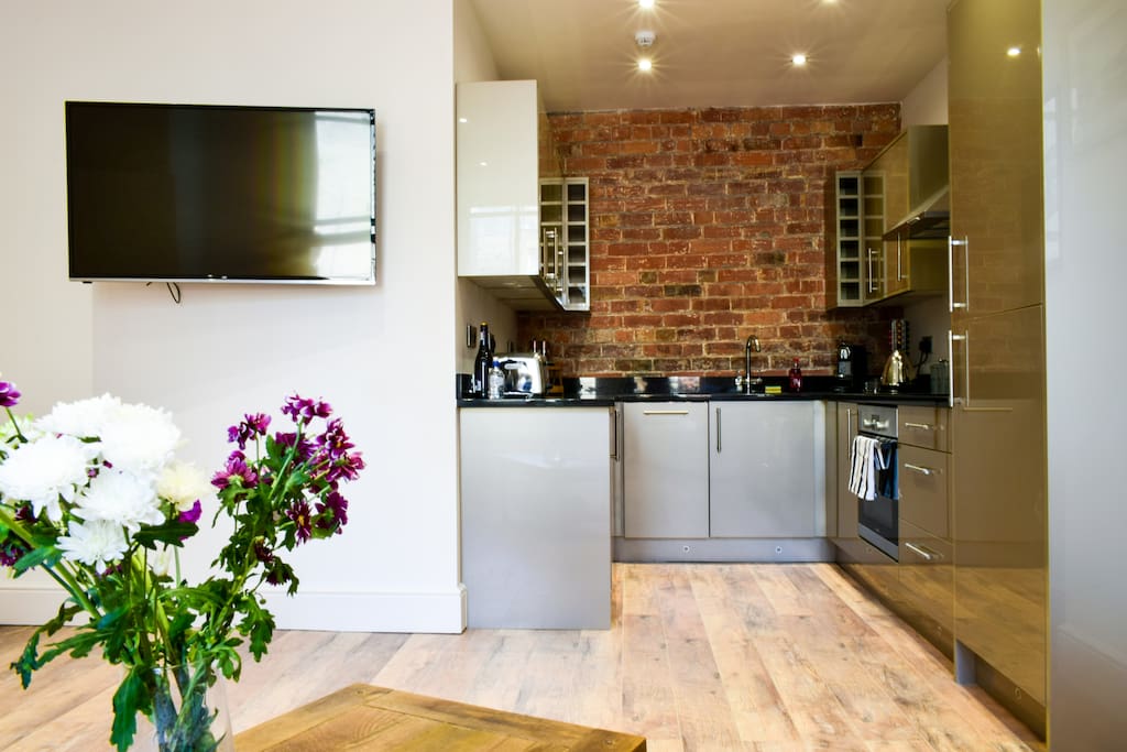 Lounge and kitchen