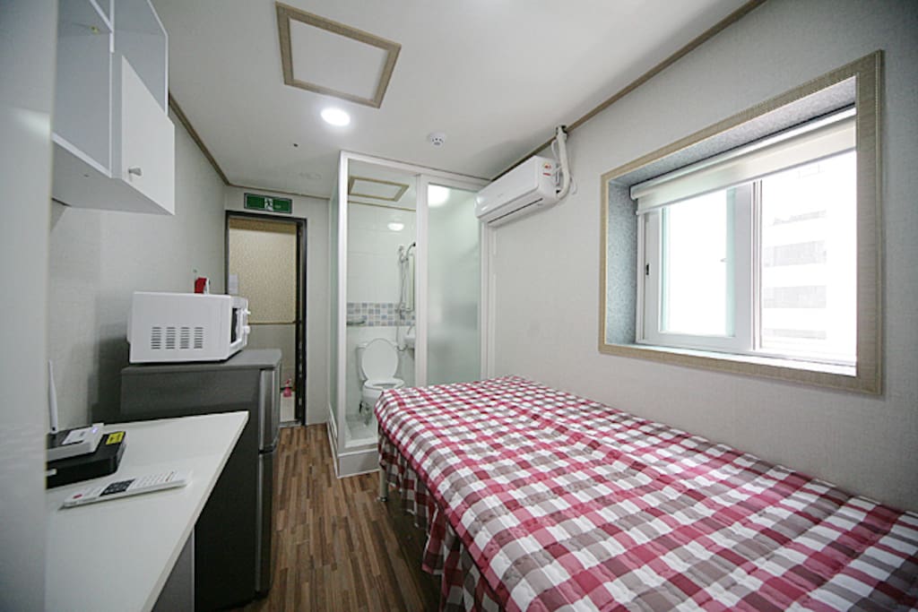 Room1
